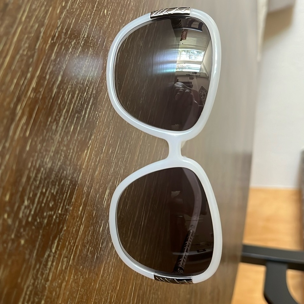Like New Burberry Sunglasses